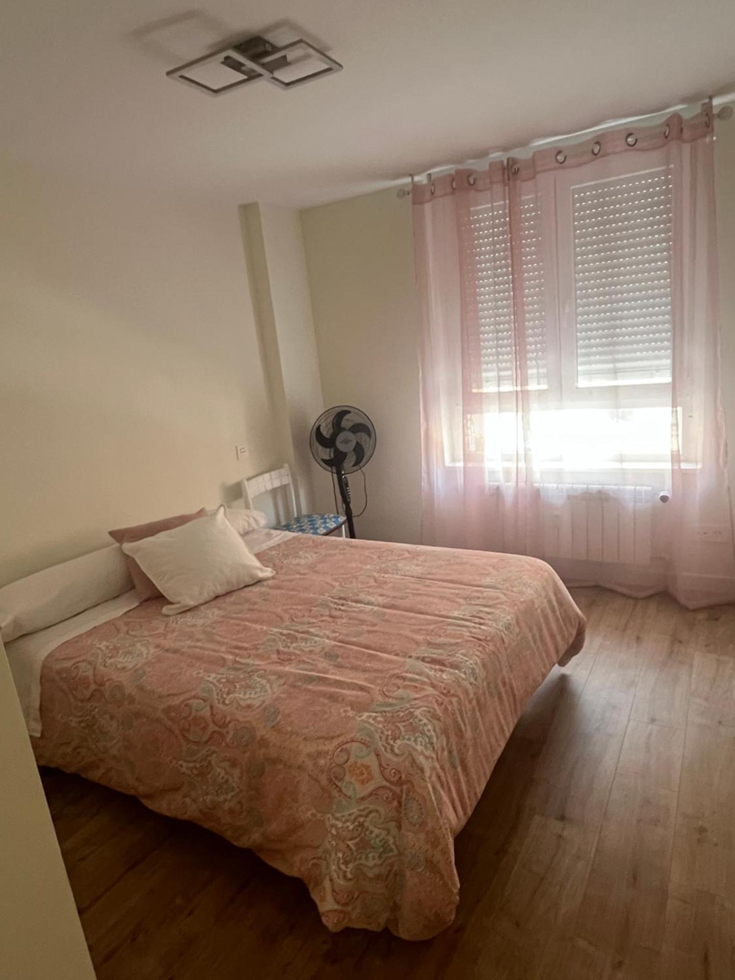 Apartamento Vacacional Бургос Екстер'єр фото